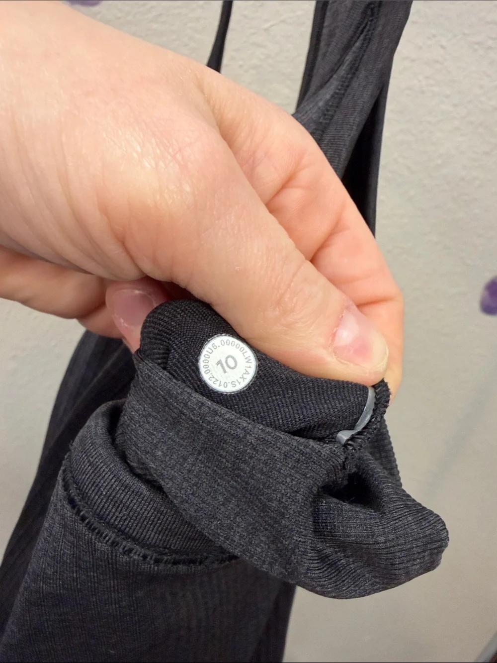 047. Lululemon Ebb To Street Tank II Black size 10 with pads